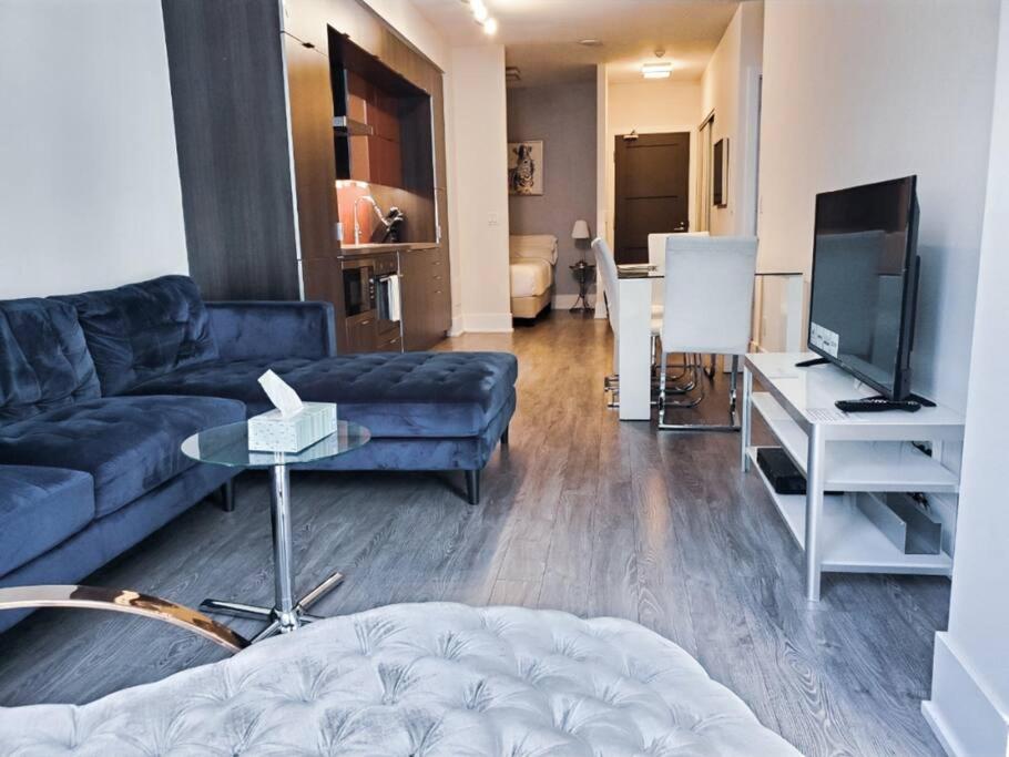 Toronto Lofts Apartment Exterior photo