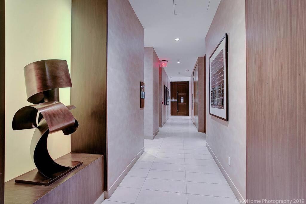 Toronto Lofts Apartment Exterior photo